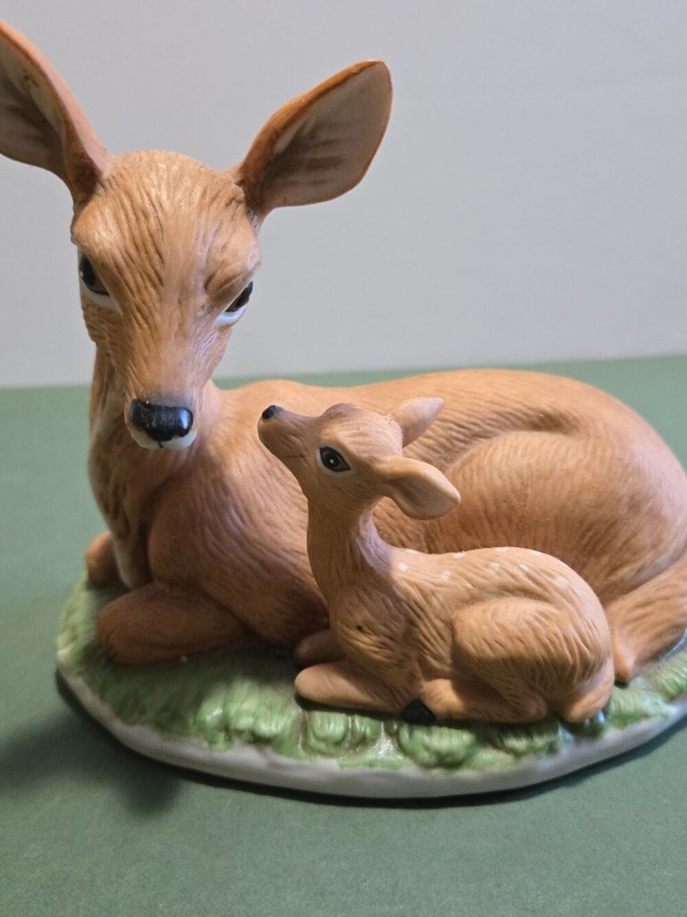Deer Figurine - Doe and Fawn